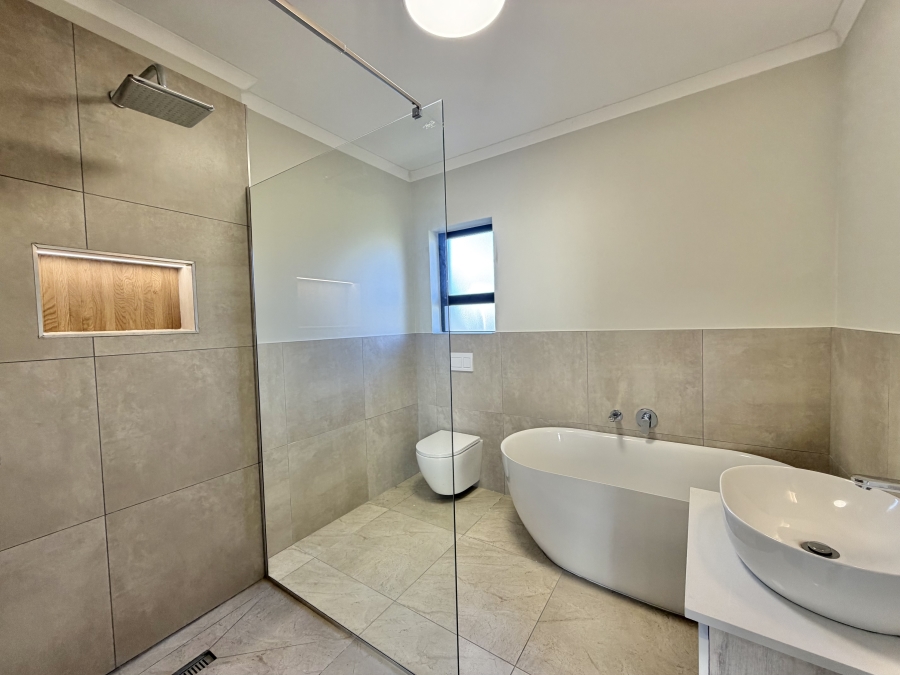 4 Bedroom Property for Sale in Aston Bay Eastern Cape